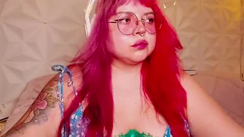 Gina George online show from July 19, 11:08 pm