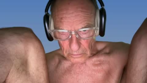 Snapshot of sauberklaus chatting on July 21, 9:11 am sauberklaus online show from July 21, 9:11 am