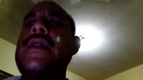 Snapshot of saul73273 chatting on May 4, 12:56 pm saul73273 online show from May 4, 12:56 pm