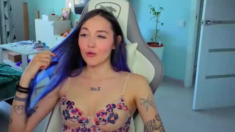 Ariel online show from June 5, 3:57 am