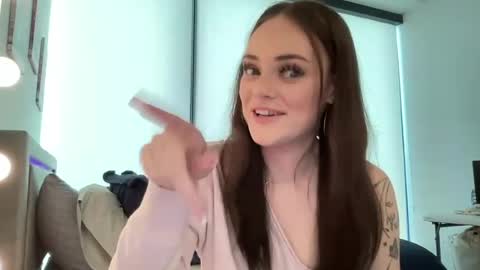 Savannah Waters online show from May 17, 11:34 pm