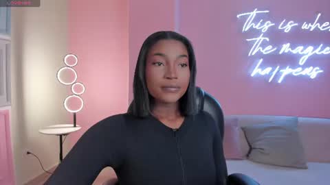 Snapshot of savannahstorm_ chatting on June 19, 11:14 am S a v a n n a h online show from June 19, 11:14 am