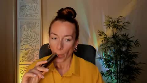 save the qween online show from July 25, 6:44 am