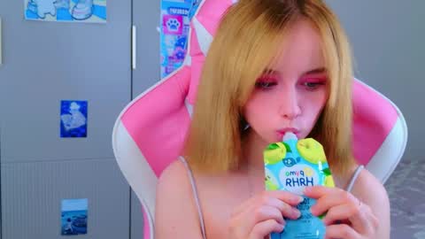 Roxy online show from May 23, 6:07 am