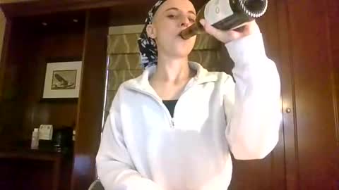 SavvySavage online show from January 9, 6:10 pm