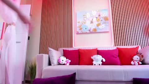 sayurixo_xo online show from May 24, 4:39 am