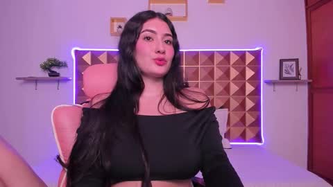 Scarlet  online show from March 17, 3:44 am