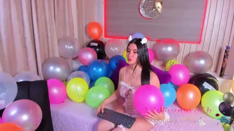 Scarlet  online show from May 18, 3:13 am