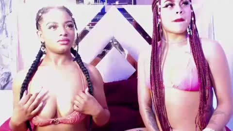 scarlet and roxane online show from July 28, 6:20 am