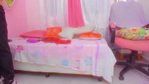 Scarletliz online show from December 4, 1:20 pm