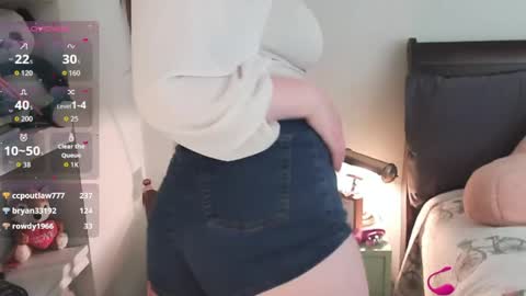 ScarletMaroon online show from May 25, 10:49 pm