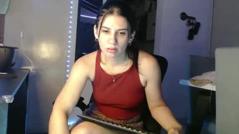 scarletmoons online show from March 14, 5:24 am