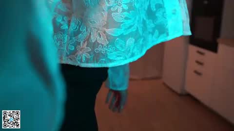 Scarlet online show from April 19, 10:01 pm