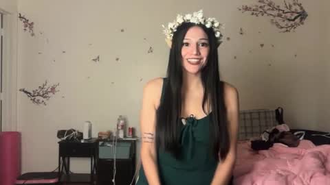 Snapshot of scarletskyee chatting on August 2, 4:11 am scarlet skyee online show from August 2, 4:11 am