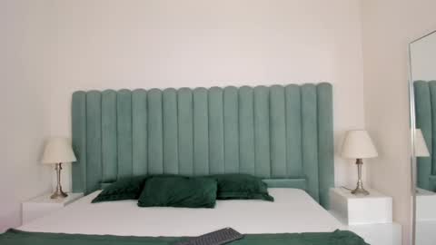 scarlett__noir online show from April 21, 1:42 am