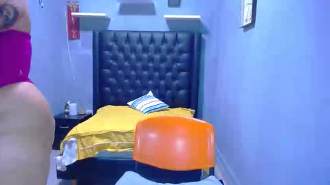 Snapshot of scarlett_keaty chatting on February 13, 1:45 am scarlett online show from February 13, 1:45 am