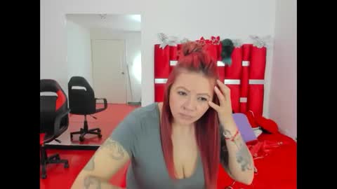 scarlett_red_11 online show from May 14, 4:25 pm