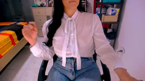Snapshot of scarlett_sex2 chatting on May 29, 3:10 pm scarlet online show from May 29, 3:10 pm