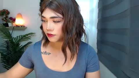 Snapshot of scarlett_sofia69 chatting on December 5, 10:57 am online show from December 5, 10:57 am