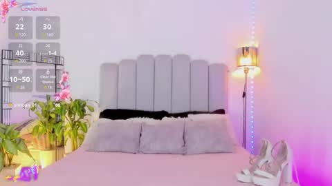 Snapshot of scarlett_steelee chatting on June 17, 12:57 am Scarlett Steelee Independent Model online show from June 17, 12:57 am