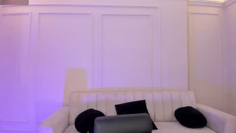 Snapshot of scarlettblaze1 chatting on July 16, 11:27 am Sacrlett Blaze online show from July 16, 11:27 am