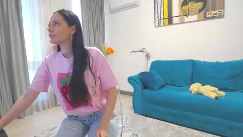 Scarlett online show from March 20, 5:45 am