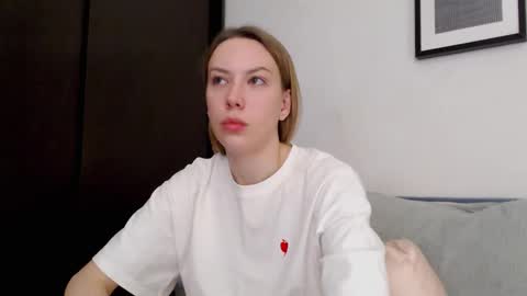 Snapshot of scarlettford chatting on November 1, 4:20 pm Scarlett online show from November 1, 4:20 pm