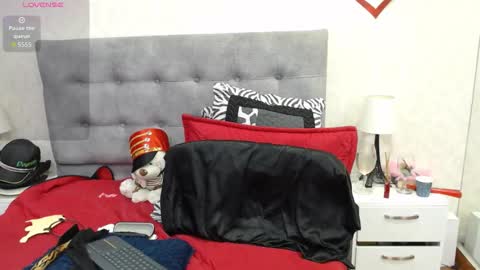 Snapshot of scarlettgreen_ chatting on January 7, 11:34 am Scartt online show from January 7, 11:34 am