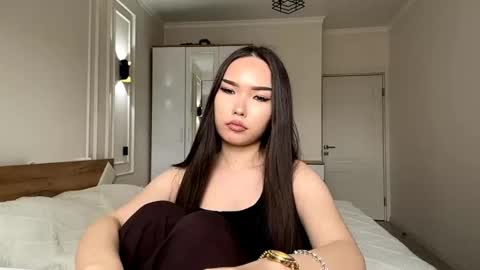 scarlettleszczynski online show from April 11, 7:56 am