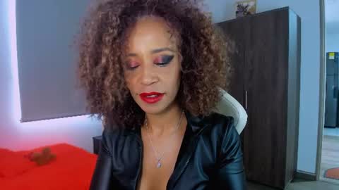 Snapshot of scarlettmalbec chatting on June 22, 9:12 pm Scarlett online show from June 22, 9:12 pm