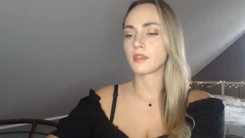 ScarlettxBlonde online show from July 7, 6:47 am