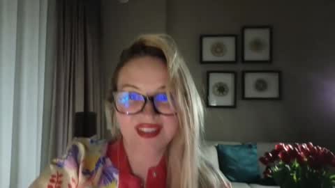 Snapshot of schoolteach chatting on March 9, 7:51 pm cindy desire online show from March 9, 7:51 pm