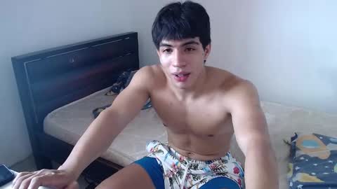 scoot2115 online show from October 26, 5:52 pm