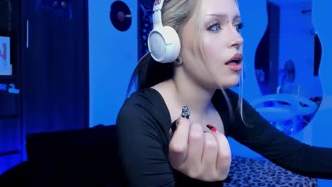 Goddess online show from February 14, 12:29 am