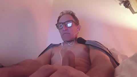 scotchwhieskie online show from April 18, 10:54 pm