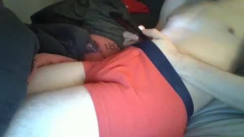 Snapshot of scott8925 chatting on February 5, 9:29 pm scott8925 online show from February 5, 9:29 pm