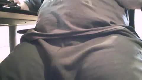 scottie813 online show from April 12, 5:07 pm