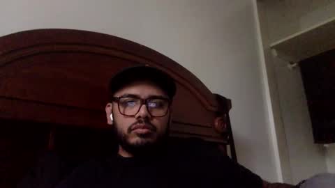 scrwedup_jux online show from May 10, 5:40 pm