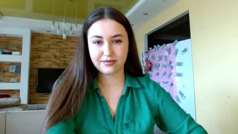 Elizabeth  online show from May 29, 8:12 am