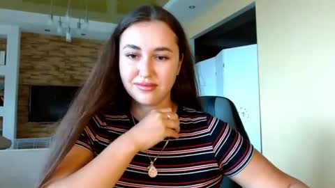 Elizabeth  online show from July 20, 10:39 am