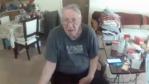 Snapshot of seahunter1953 chatting on May 31, 5:53 pm seahunter1953 online show from May 31, 5:53 pm