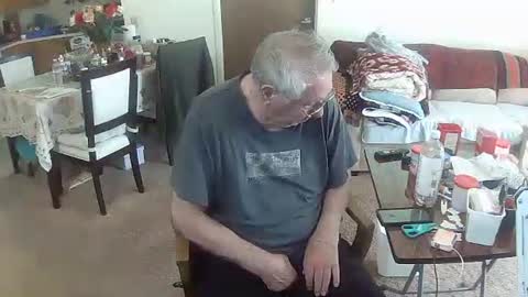 Snapshot of seahunter1953 chatting on May 31, 6:09 pm seahunter1953 online show from May 31, 6:09 pm