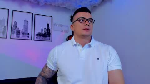 Sean Carrera online show from April 1, 10:51 pm