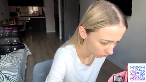 Kate online show from April 13, 2:33 pm