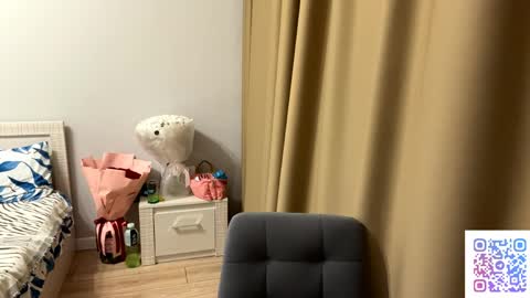 Kate online show from May 19, 7:09 pm