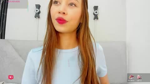 Snapshot of seattle_rousse chatting on December 3, 12:25 pm Rosie online show from December 3, 12:25 pm