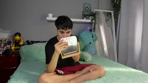 sebastian online show from June 17, 8:32 pm