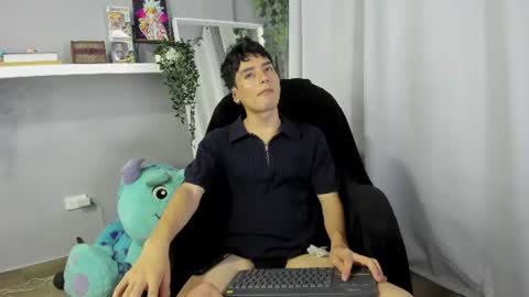 sebastian online show from July 25, 11:57 pm