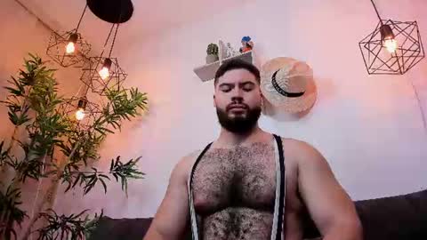 Snapshot of sebastianvilla__ chatting on July 17, 10:25 pm Instagram jeanpaulfit online show from July 17, 10:25 pm