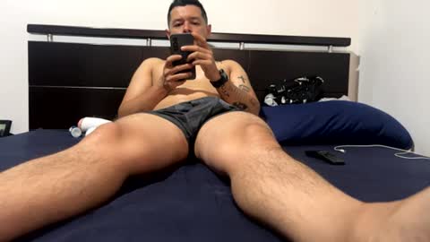 Snapshot of sebaz044 chatting on June 15, 5:31 am sebaz044 online show from June 15, 5:31 am